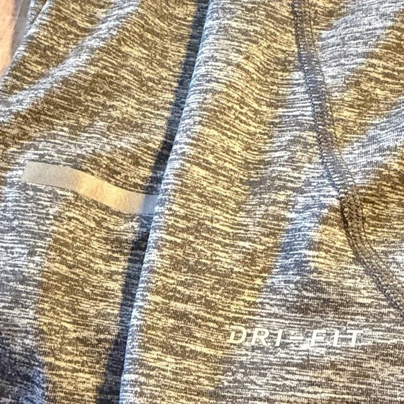 Nike Dri-FIT Element Heather Gray men's 1/4-zip running top - Picture 8 of 10